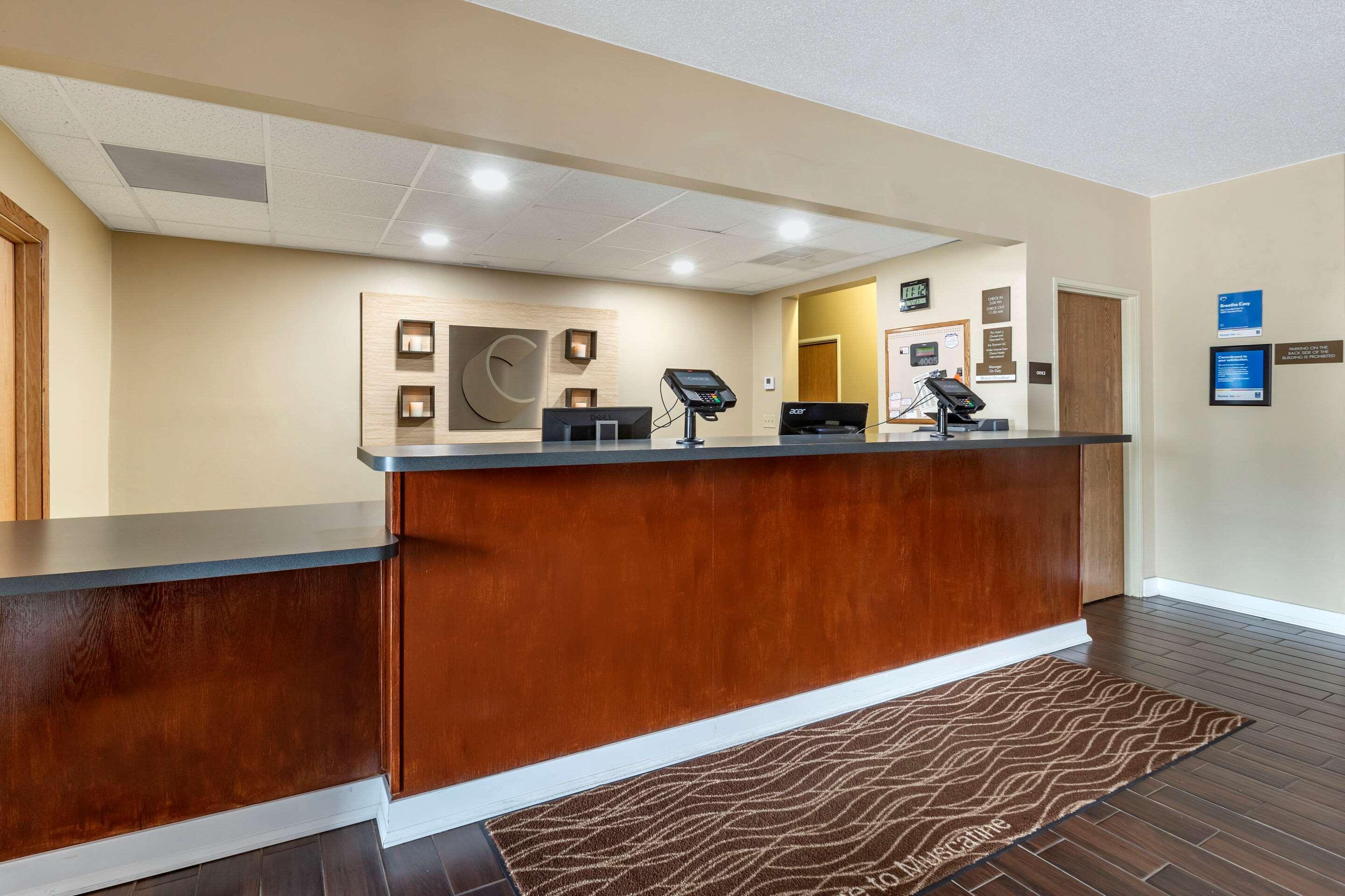 Comfort Inn Muscatine Near Hwy 61 Exterior photo